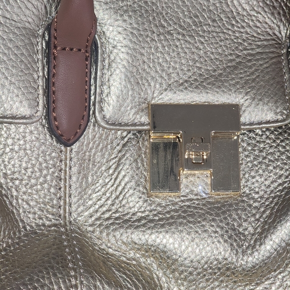 Tommy Hilfiger Turnlock Pebble Leather Colorblock Convertible Top Handle - Picture 5 of 14